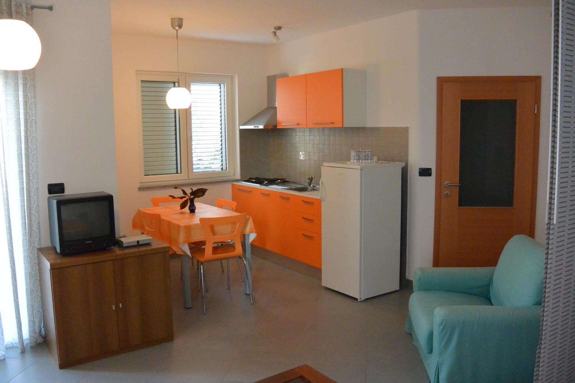 Apartments Residence L'Ulivo Ровин Екстериор снимка