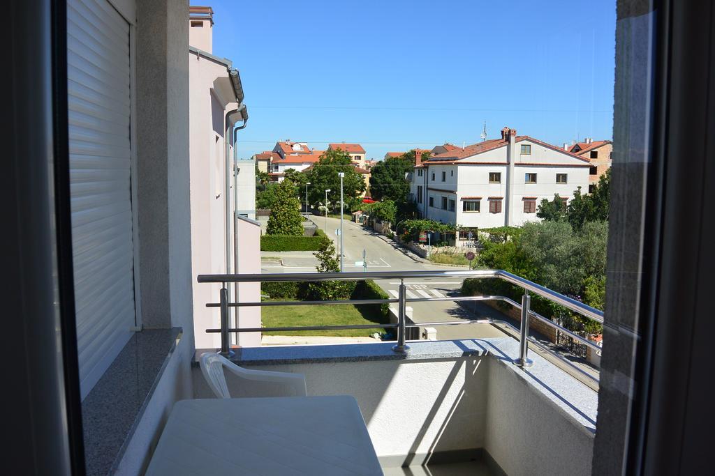 Apartments Residence L'Ulivo Ровин Екстериор снимка