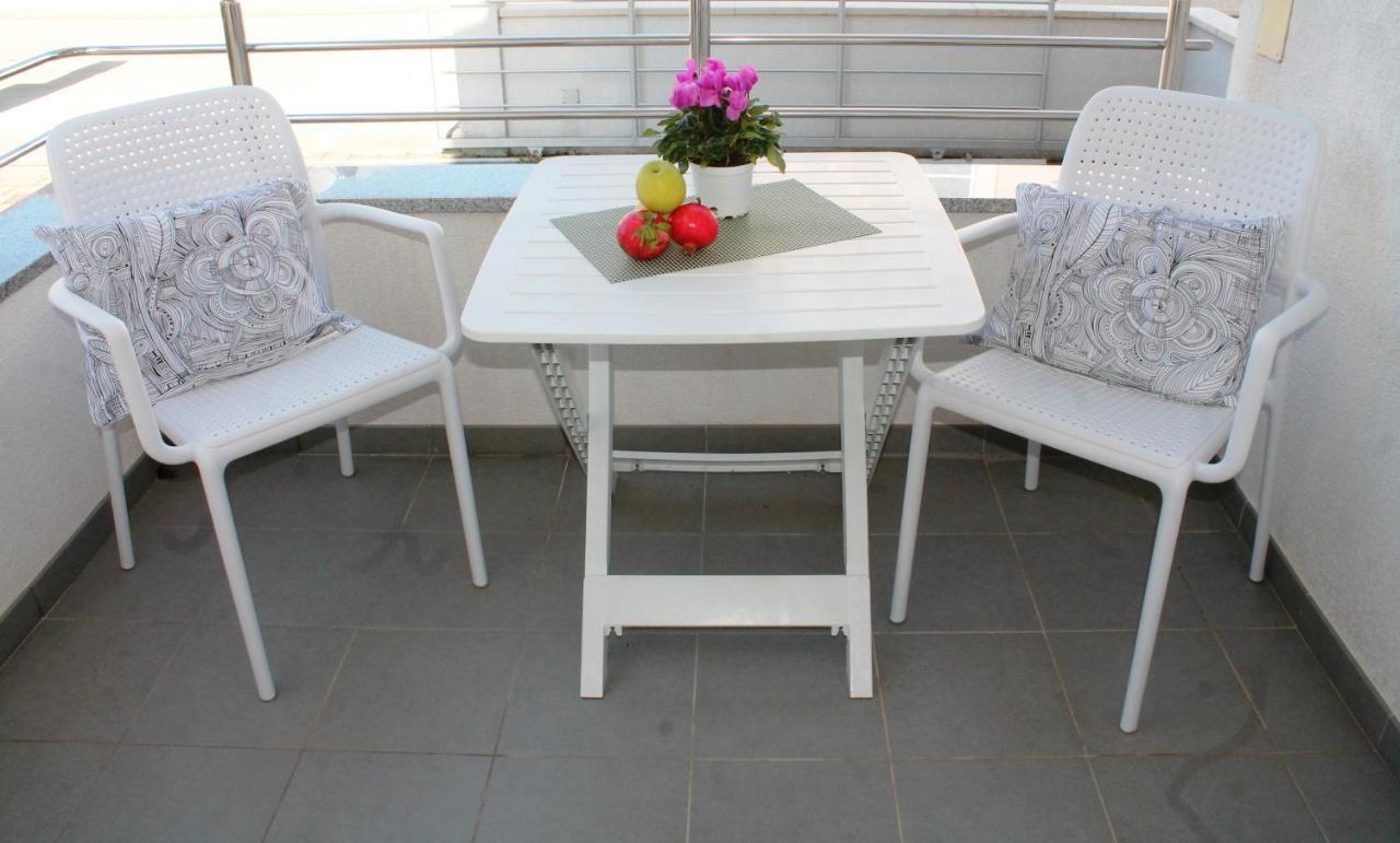 Apartments Residence L'Ulivo Ровин Екстериор снимка